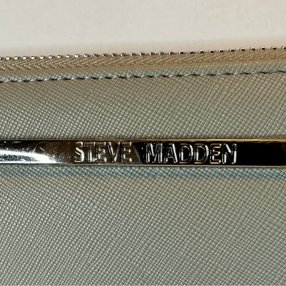 Steve Madden Bzippy Zip Around Wallet Wristlet - Picture 7 of 7